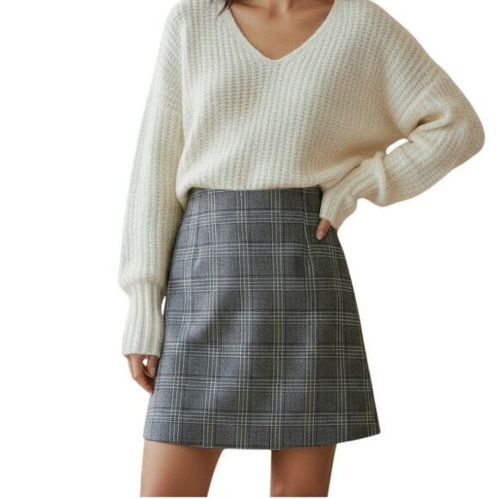 WILFRED Aritzia Classic Mini Skirt Size 0 Charcoal Gray Pow Plaid